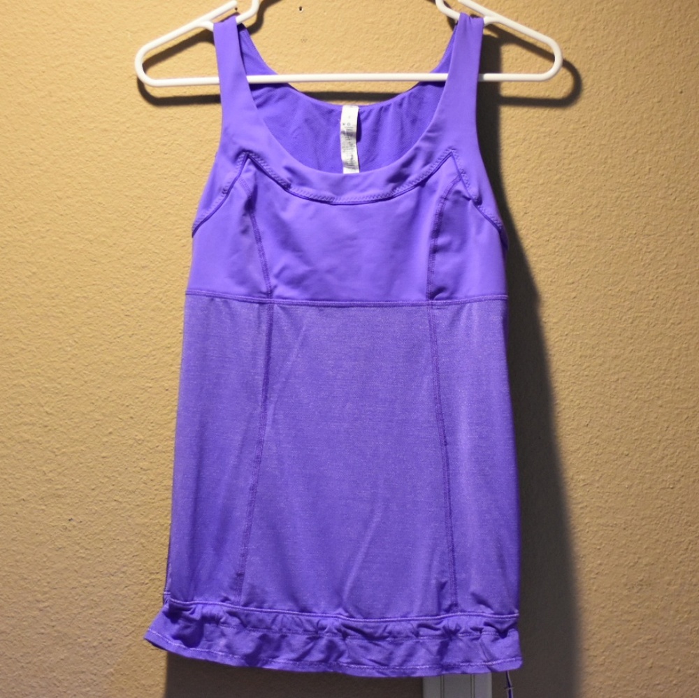 Lululemon tank top size 6 like new